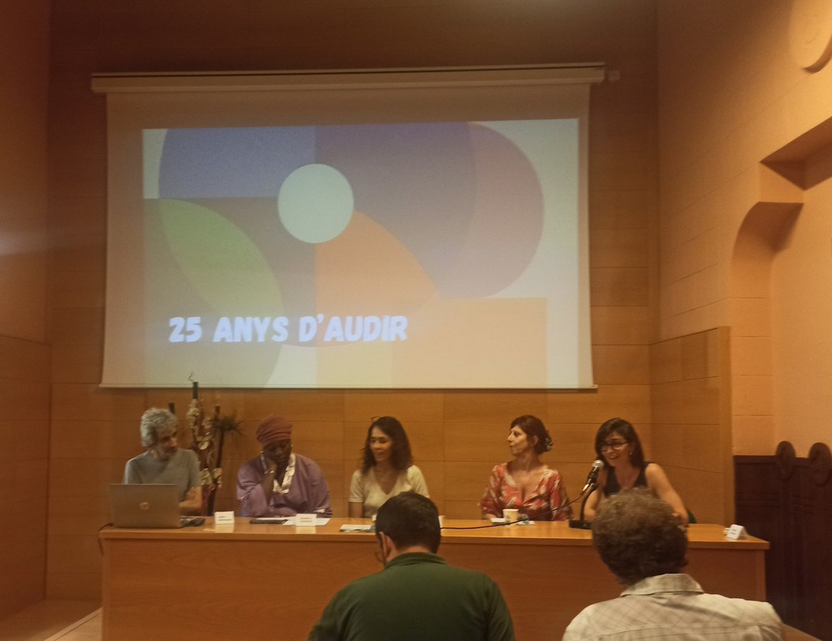 Moltes felicitats <a href="/_AUDIR/">AUDIR</a> !!!
Avui hem estat a l'acte del 25è aniversari de l'Associació UNESCO per al Diàleg Interreligiós (AUDIR) i ha estat preciós. 
I sempre és un gust retrobar-nos!!!