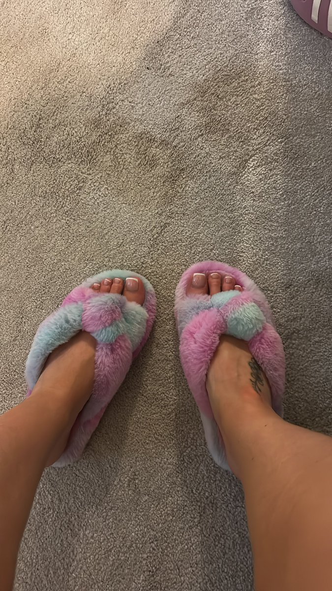 Jesss_Chels's tweet photo. One for them feet lovers 😉😉😉😉 https://t.co/GbszBuq6A3
