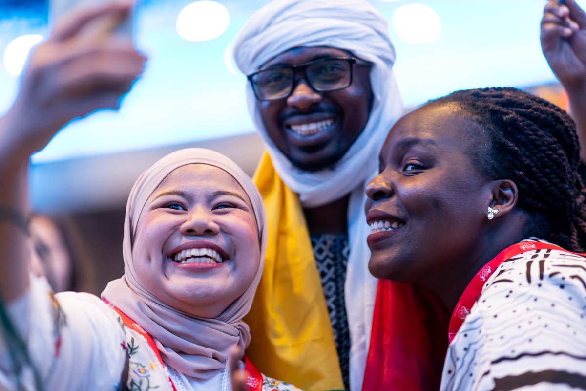 CheveningFCDO's tweet image. It may be the end of their time in the UK, but their journey with #Chevening is only just beginning! 🌍💙
Yesterday we celebrated our scholars at #Farewell and welcomed them into a global community of 60,000+ #alumni ✨
Let's stay connected: chevening.org/alumni/