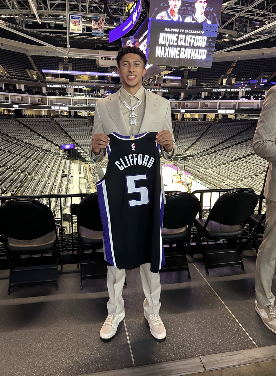 “It represented personal growth and change. And biblically, it represented God’s grace and kindness.”

-Nique Clifford (<a href="/NiqueOtn/">otn_nique</a>) on why he selected #5 to wear for the Kings