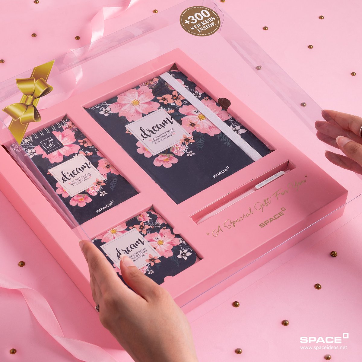 🎁 جيفت بوكس "Dream" من Space: نوت بوك أنيقة، تودو ليست، +300 ستيكرز، 2 كوستر، وقلم شيك في بوكس زهور حالم! ✨
أرق هدية للي بتحبهم.
#هدايا #أحلام_كبيرة #Space