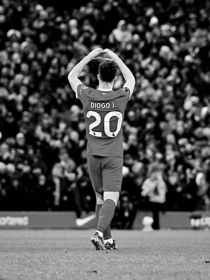 Vibes Foot tweet media