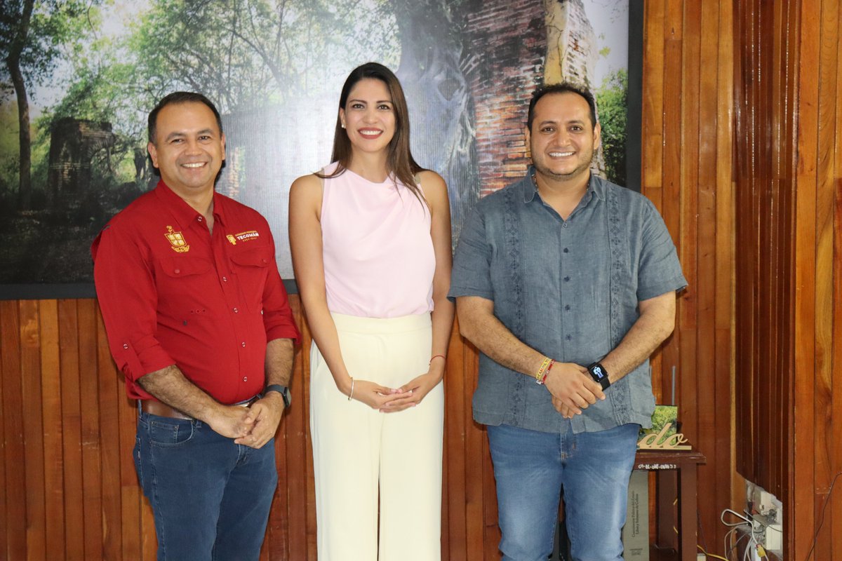 El Infocol por conducto de la Comisionada Presidenta Paulina Urzúa, hizo entrega al Ayuntamiento de Tecomán la constancia de cumplimiento de sus obligaciones de transparencia de su página web y la PNT al 100%. El documento lo recibió el alcalde Armando Reyna Magaña.