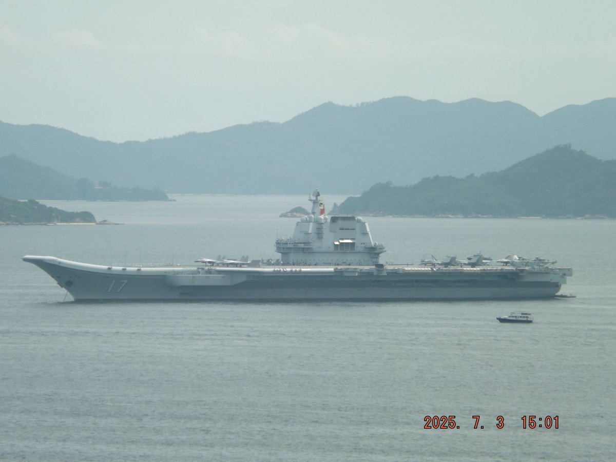 TommyBei's tweet photo. Good night, PLAN CV17 SHANDONG (, and her LITTLE friends as well). https://t.co/s5IGcI3HuL