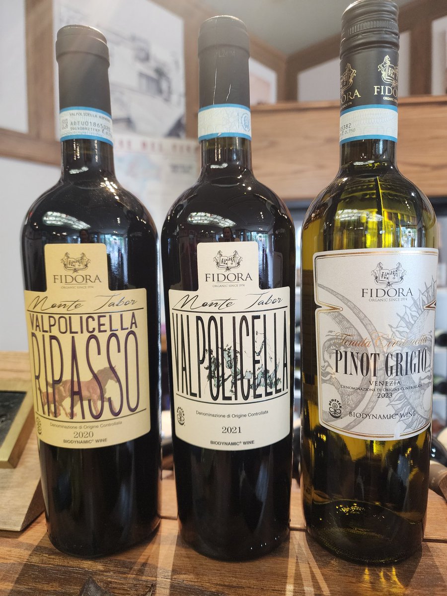 TheWineCellarAB's tweet photo. New vintages of these biodynamic &amp; organic wines for your soul 🍇 Estates located in Venice mainland, Valdobbiadene &amp; VALPOLICELLA. From Prosecco to PINOT GRIGIO 🥂 from RIPASSO to Amarone 🍷
#veneto #italy #1974 #independentwineshop #ontheshelf #yeg https://t.co/smlnvPhn9M