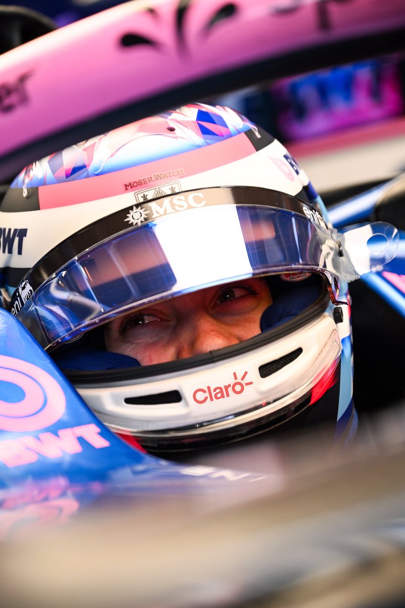 escuderiatelmex's tweet image. “Estoy feliz de haber formado una alianza con Claro – América Móvil – y de contar con su apoyo este año. La dedicación de Claro a la conectividad y la innovación refleja todo lo que buscamos en pista: precisión, velocidad y rendimiento sin interrupciones. Estoy orgulloso de unir…