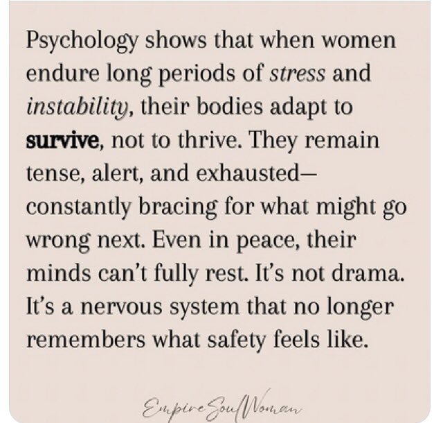 RhiaCrewe's tweet photo. 💜 https://t.co/9jsD2gzFhE