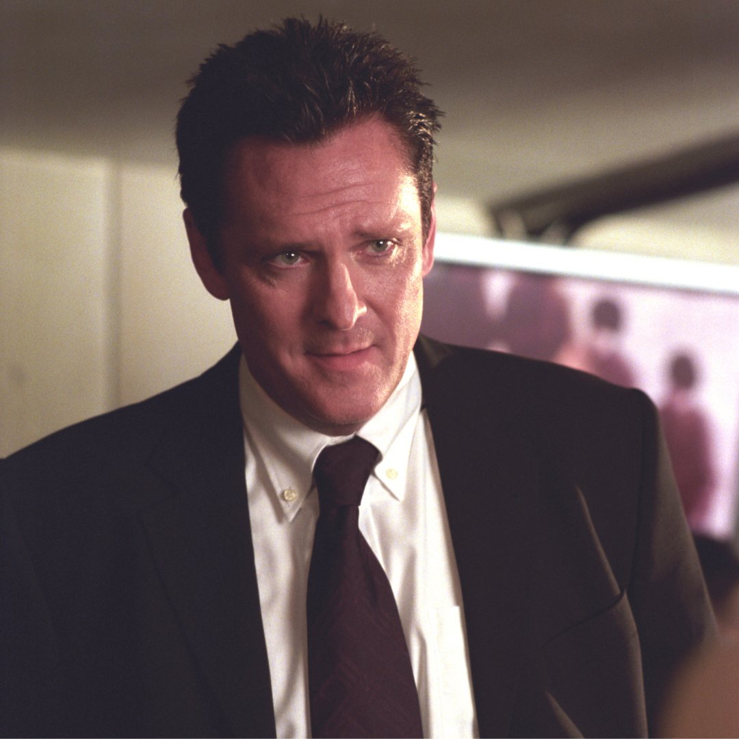 James Bond tweet media