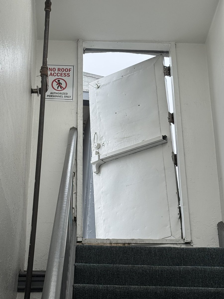 “NO ROOF ACCESS” HONOR SYSTEM BE DAMMED! 🤣 

Saw this on a job and the visual story is amazing 

#JobFang