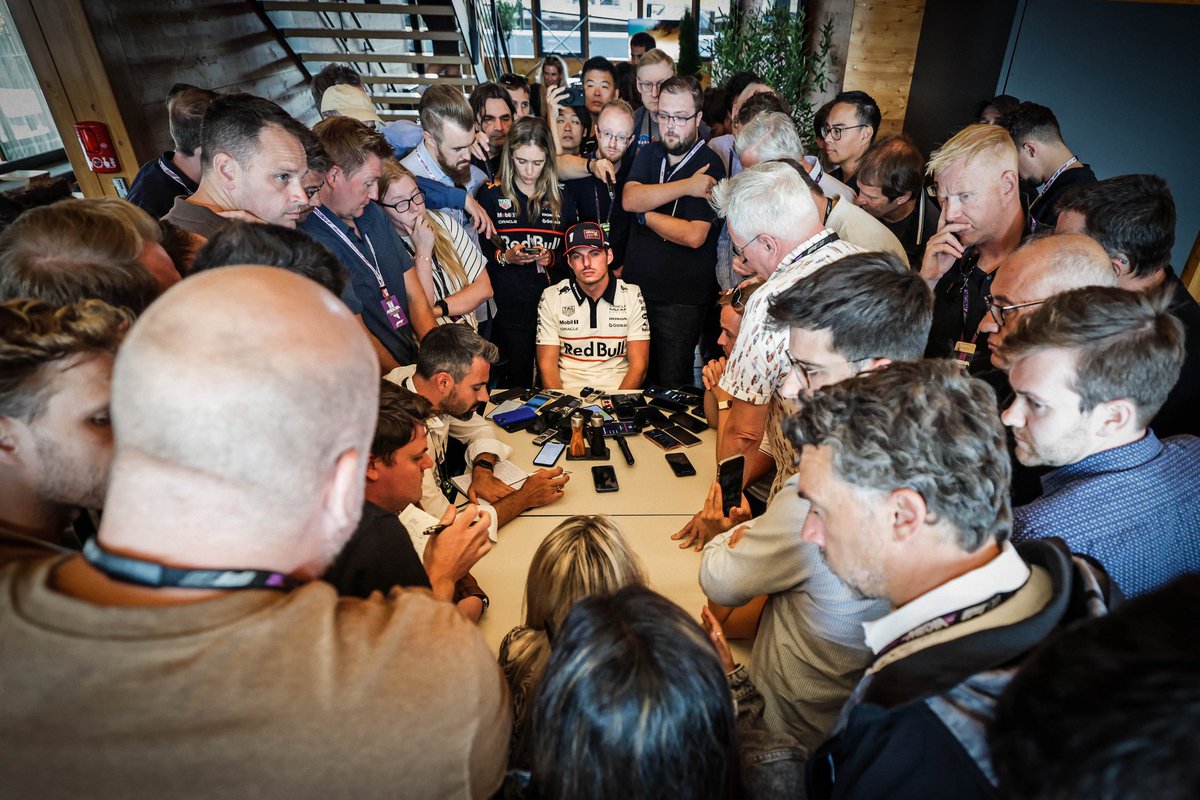 MaxArgento33's tweet photo. La cara de la F1, Max Verstappen.

A  U  R  A. ✨ https://t.co/zPxPzP4sOe