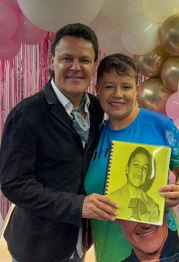 <a href="/pedro_fer/">Pedro Fernández</a> no podemos dejar de pasar las oportunidades de estar cerca de ti besos
