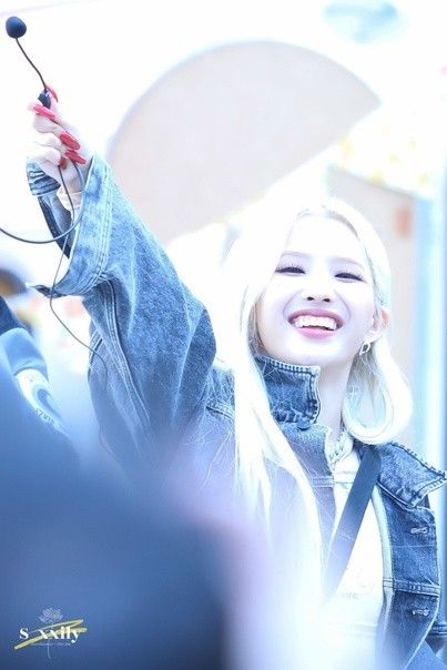 soft soyeon (@softyeonpilled_) on Twitter photo 