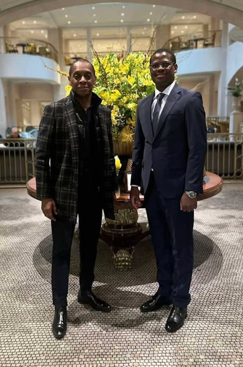 Janvier 2025 à Berlin, à l’hôtel Adlon, un émissaire du régime sanguinaire togolais, sous la directive de Prof. Robert Dussey, remettait personnellement à Claudy Siar des chèques et virements sur place.
<a href="/Claudy_Siar/">Claudy Siar</a>
