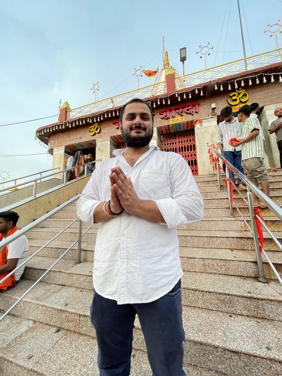 Ajay_Pandey11's tweet photo. आज मैहर में स्थित जगत जननी आदिशक्ति भवानी मां शारदा देवी माता के दर्शन करने का परम सौभाग्य प्राप्त हुआ।
जय माता दी 🙏 https://t.co/yk5eNtF8Y8