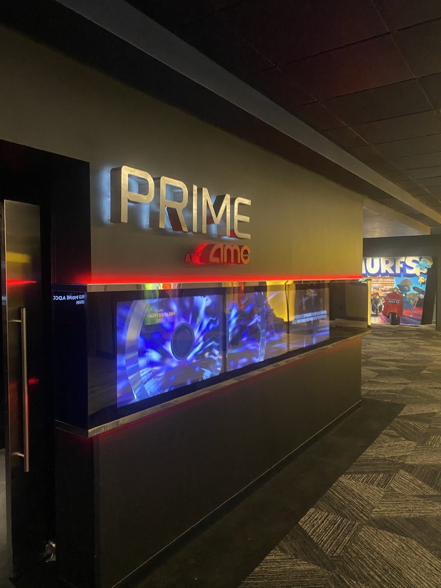 ZDLSJr2004's tweet image. Went to Universal.🌎 Stayed for Midnight Premiere of Jurassic World Rebirth. 🦖And yes, there is a teaser for Christopher Nolan’s The Odyssey. 🏛️#JurassicWorldRebirth #JurassicWorld #AMCTheatres #Hollywood #universal