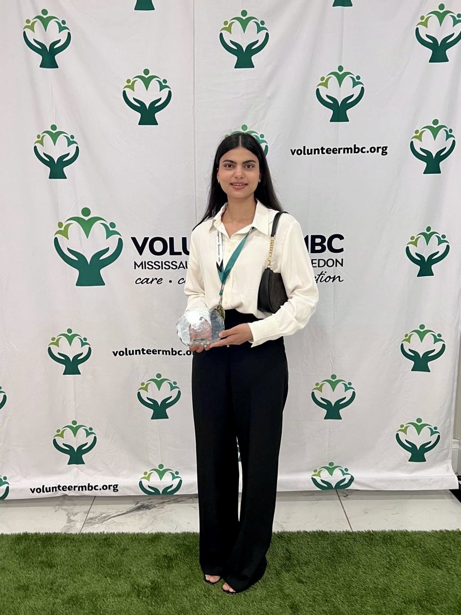 William Osler Health System (@oslerhealth) on Twitter photo Join us in celebrating two of our exceptional volunteers!
<a href="/VolunteerMBC/">Volunteer MBC</a> recently hosted their 10th Annual V-Oscars awards night and Osler volunteers brought home awards in two different categories:
âNewcomer Gem Awardâ : Ekampreet Kaur (Brampton Civic)
Awarded to individuals Join us in celebrating two of our exceptional volunteers!
<a href="/VolunteerMBC/">Volunteer MBC</a> recently hosted their 10th Annual V-Oscars awards night and Osler volunteers brought home awards in two different categories:
âNewcomer Gem Awardâ : Ekampreet Kaur (Brampton Civic)
Awarded to individuals