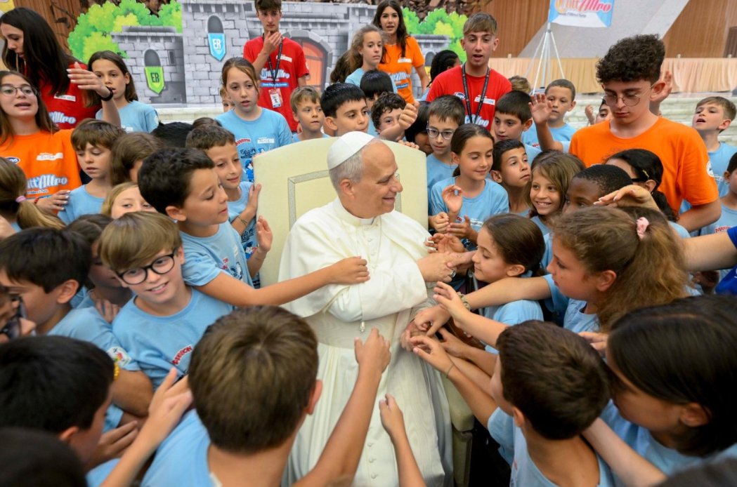 Vatican News PL (@vaticannewspl) on Twitter photo 🎙️Aktualności Radia Watykańskiego:
→ tiny.pl/b221t0nv
🇻🇦 🇵🇱 Pożegnalną wizytę w Watykanie złożył Prezydent <a href="/AndrzejDuda/">Andrzej Duda</a>. Zaprosił Leona XIV do Polski.
🇻🇦#LeonXIV spotkał się z uczestnikami watykańskich półkolonii. Opowiedział im o swym dzieciństwie.
<a href="/EpiskopatNews/">EpiskopatNews</a> 🎙️Aktualności Radia Watykańskiego:
→ tiny.pl/b221t0nv
🇻🇦 🇵🇱 Pożegnalną wizytę w Watykanie złożył Prezydent <a href="/AndrzejDuda/">Andrzej Duda</a>. Zaprosił Leona XIV do Polski.
🇻🇦#LeonXIV spotkał się z uczestnikami watykańskich półkolonii. Opowiedział im o swym dzieciństwie.
<a href="/EpiskopatNews/">EpiskopatNews</a>