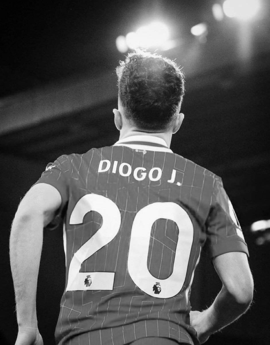 pedrogva6's tweet photo. ❤️ The No.20 shirt will be immortalised in memory of Diogo. https://t.co/Jo0nsZrKPs
