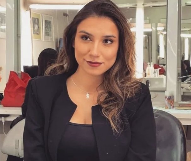 🟢Tras una serie de conversaciones y una votación que fue unánime, hemos decidido que la Dirección General de <a href="/ContrapoderCH/">Contrapoderchile</a> sea asumida por la periodista de investigación, escritora y co-fundadora de este medio, Josefa Barraza Díaz (<a href="/masterjosefa/">Josefa Barraza</a>). Bienvenida directora!