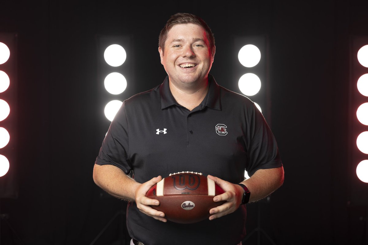 CRaver_SC's tweet photo. Today was my last @GamecockFB. I am so deeply grateful for every coach, player, staffer, and student who has been a part of this journey over the last 4 years. @CoachSBeamer has built something special in Columbia and I will miss so many here dearly. 

Next stop: @catapultsports https://t.co/yzJpqlbySB