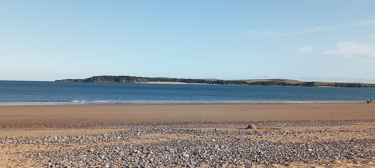I'm on the beach, listening to the Cocteau Twins and slightly pissed on gin. 😆 Good news is my husband's just helped me overcome a sticky plot point in my WIP. What would I do without him? ❤