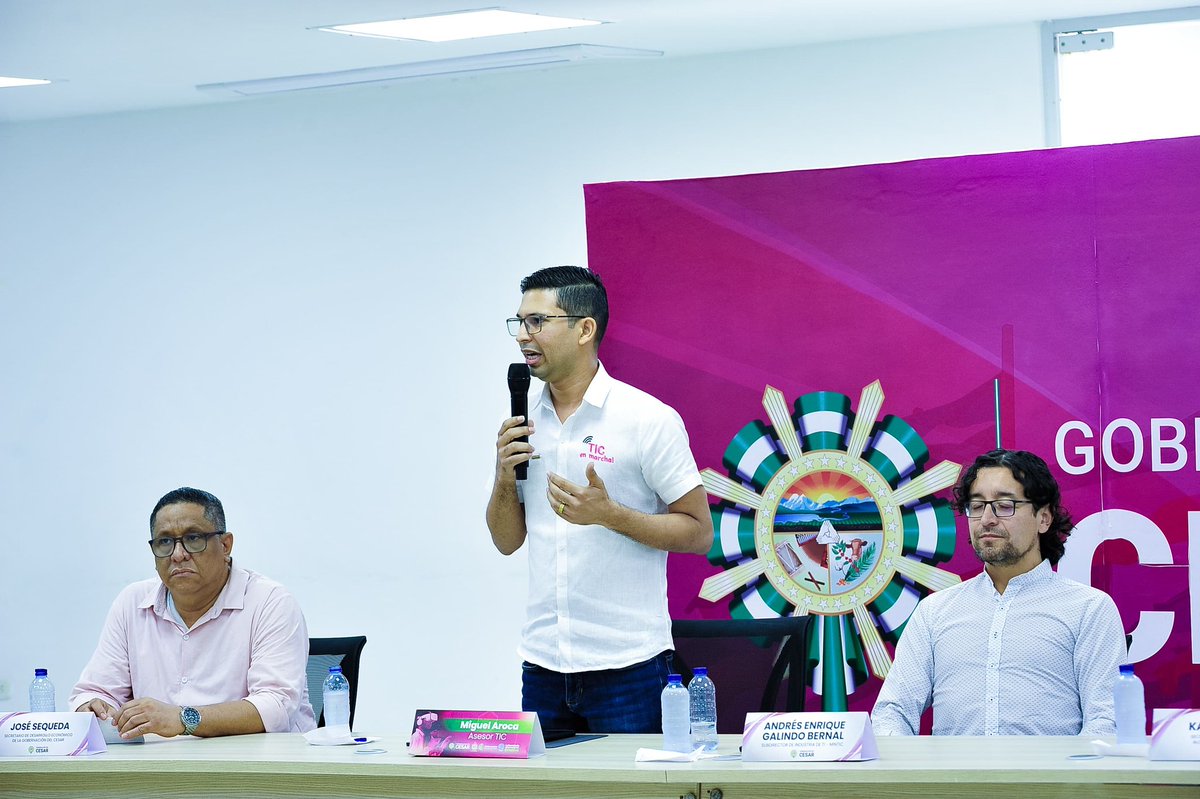 GobdelCesar's tweet photo. La Oficina de las TIC realizó mesa de trabajo, en Valledupar, con representantes de distintas universidades, empresas fintech y sectores productivos, con miras al Encuentro de Ecosistemas Digitales TIC 4.0, que se desarrollará en septiembre.

Contamos con la presencia del Subdirector de Industrias  T.I del MinTic André Felipe Galindo y el consenso fue claro: todos aportan experiencia, conocimiento y compromiso por la innovación y el desarrollo tecnológico del Cesar.

¡La tecnología sigue en marcha!