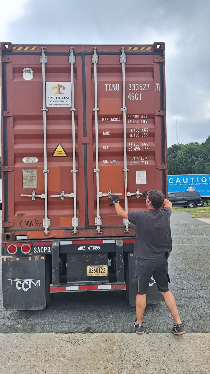 Next stop: Dominican Republic! 🇩🇴
15,000 shoes, packed and ready to distribute. We're working alongside Food For The Poor to provide support to communities where it's needed most. 

#ShoesOfHope #SamaritansFeet #HopeDelivered #FoodForThePoor