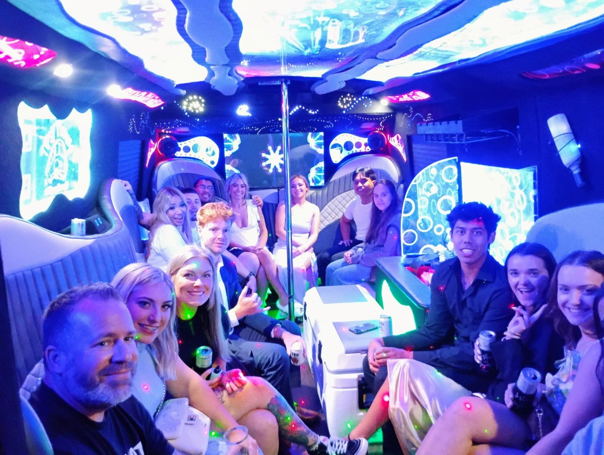 This is how you pregame like a pro. 🏈🔥 Whether it’s game day or girls’ night, Tipsy Transit sets it off from the jump.
Call (229) 234-1448 #StartStrong #PartyMode #TipsyTransit #TailgateUpgrade