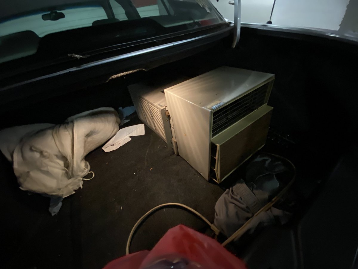 Rshndrgn's tweet photo. I just bought a vintage AC for my collection while attending AC LOL https://t.co/OjE6FtGnZK