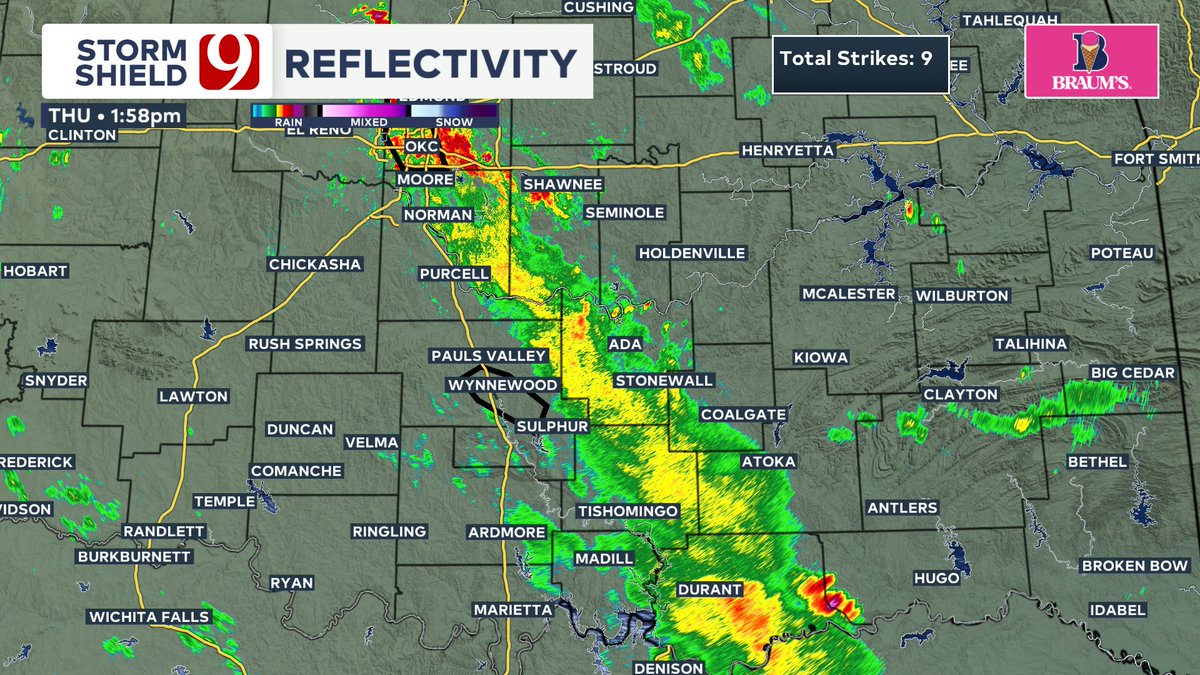 Heavy tropical rains continue in spots across the metro, and some localized flooding is possible. Some areas have already received up to 2", &amp; heavy rains are still falling. Very little lightning or gusty winds are associated with this activity, slowly moving to the NNE. #okwx