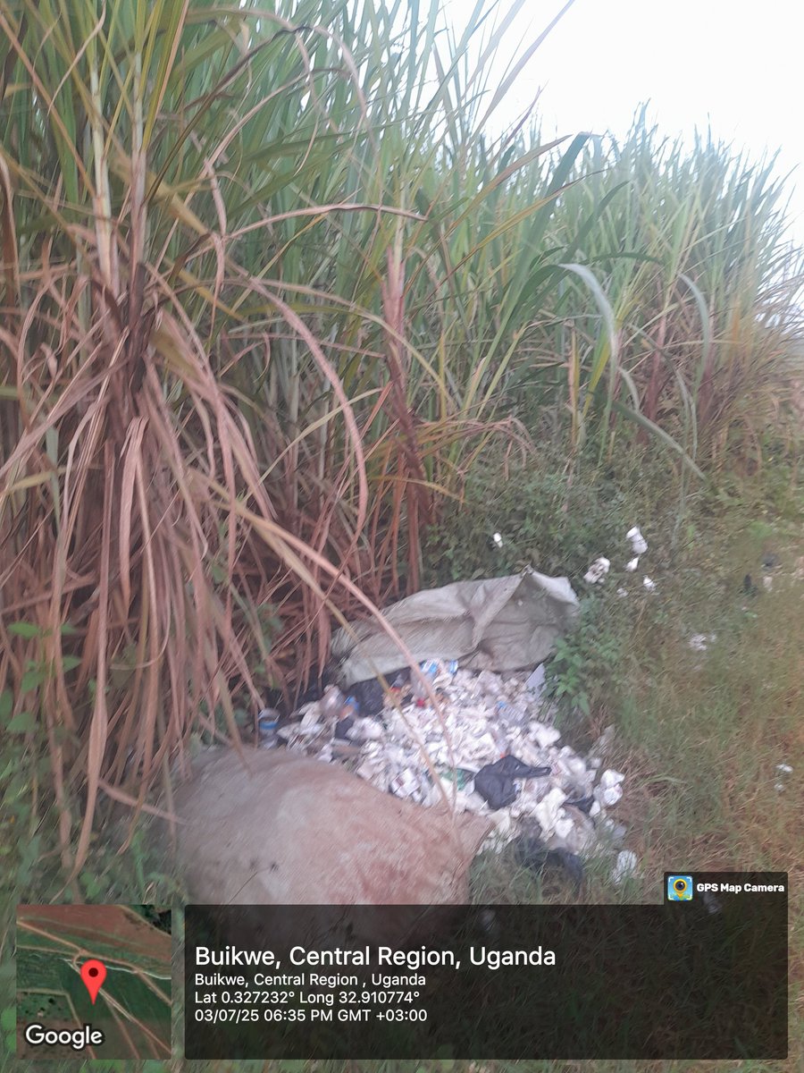 LazarusItesot's tweet image. Is this kind of shit really fair to the community.
Ministry should do something about the littering of such dangerous waste in a public road.