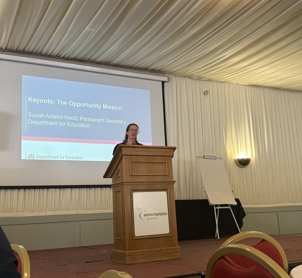 PhilpotSharron's tweet image. A real privilege to be asked to provide reflections to close the West Midlands DfE #EYFS conference today. A day of inspiring speakers, passionate leaders and a real commitment to #BeTheBestWeCanBe for our youngest learners.
