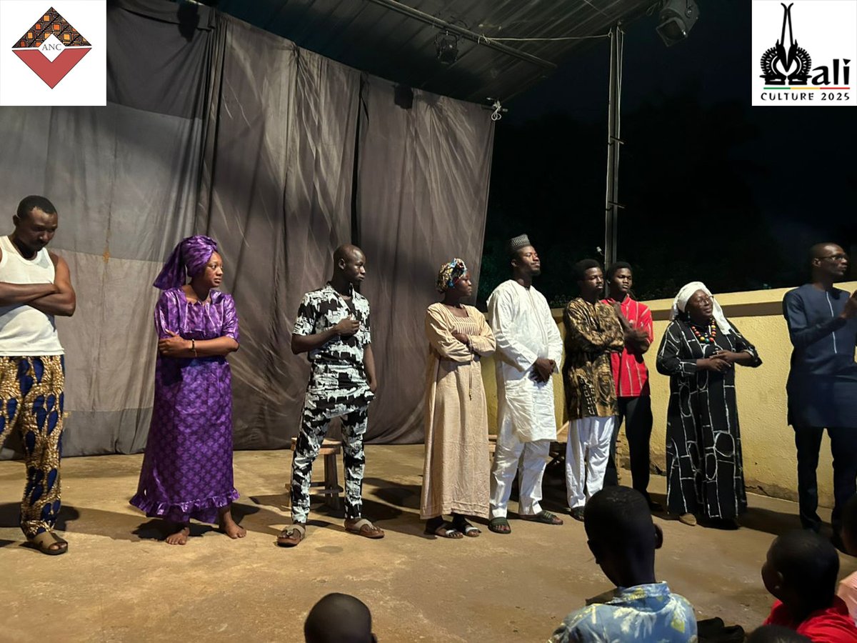 ANC_Association's tweet photo. Aux côtés de l’auteure Salimata Togora, les comédien·ne·s et le metteur en scène Mohamed Diawara ont incarné L’ombre d’un soir avec puissance. Un théâtre qui bouscule, interroge, rapproche. Parce qu’il ose. Parce qu’il peut changer les choses. #ThéâtreCitoyen #LOmbreDUnSoir https://t.co/JFWr2DRjSr