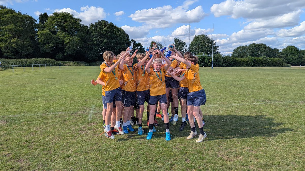 WolfretonSport's tweet photo. What a way to round off a sensational year for @WolfretonSch rugby with the Y8s winning the @ERSchoolsRL Cup tonight, beating Hornsea 24-18 in a superb final!
Unbelievably proud of the lads effort and resilience to eventually come away as champions! 🤙🏼🏉🏆
#excellence https://t.co/d2mgzpT1ZS