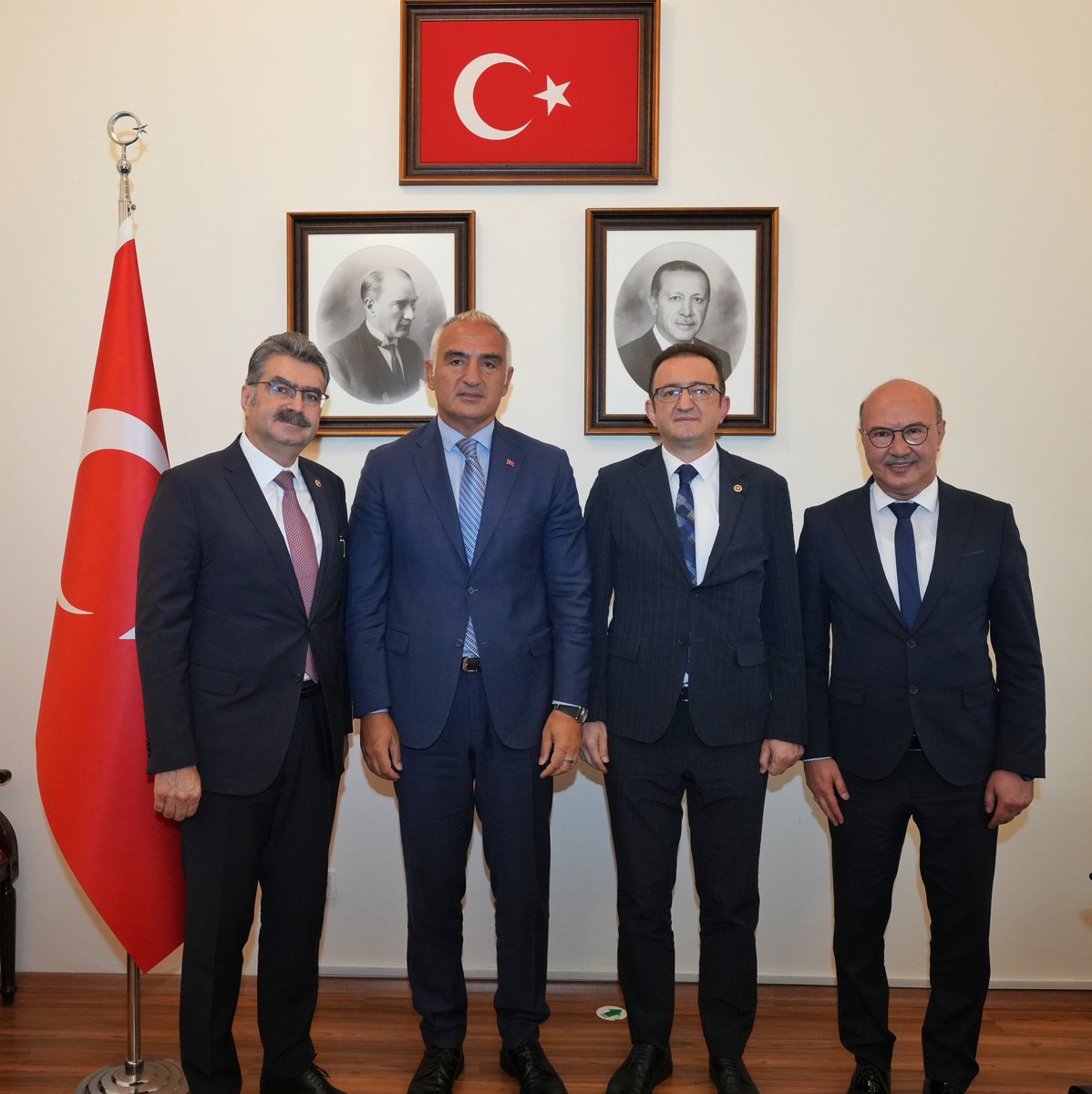 Konya Milletvekilimiz Barış Bektaş ve Akşehir Belediye Başkanımız A. Nuri Köksal  ile birlikte Kültür ve Turizm Bakanımız  Sayın Mehmet Nuri Ersoy 'u ziyaret ederek, 66. Uluslararası Akşehir Nasreddin Hoca Şenliklerine davet ettik.