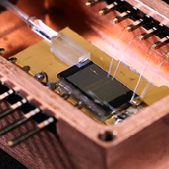 In new work, researchers created a highly tunable integrated Pockels laser that is compact enough to fit on a chip, powerful, ultrafast and relatively cheap to make.

Read the OPN story: bit.ly/44wX98c

#laser #optics #technology