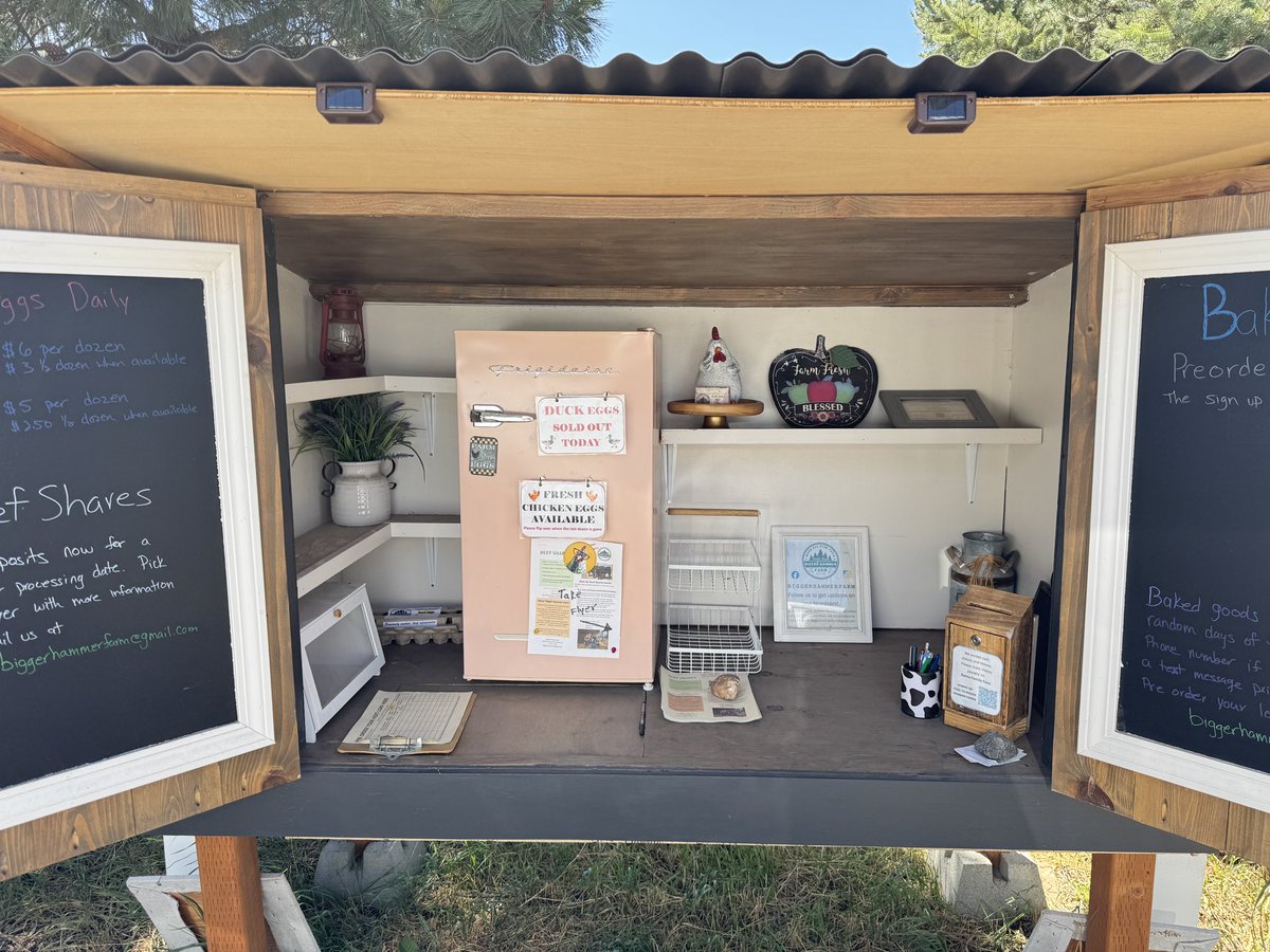 Support your local roadside farm stand…This one in Tumalo has fresh eggs for $5, ducks eggs, baked goods, beef shares.