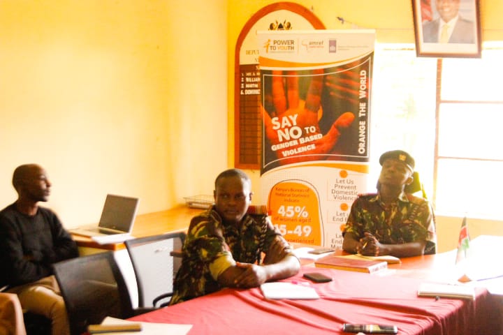 TunawezaEmpower's tweet image. Even as we close our @Power2YouthKe project, we continue to facilitate open communication between the police, legal agencies & community stakeholders to create a more effective response to FGM/C & SGBV cases, ultimately aiding survivors in their journey toward justice & healing