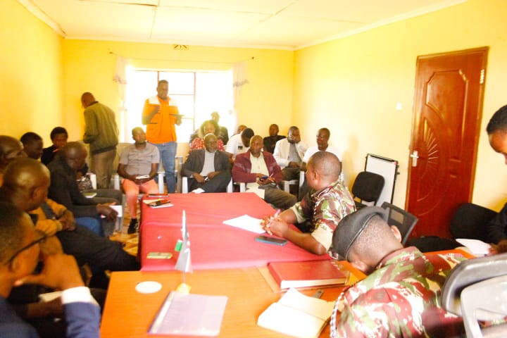 TunawezaEmpower's tweet image. Even as we close our @Power2YouthKe project, we continue to facilitate open communication between the police, legal agencies & community stakeholders to create a more effective response to FGM/C & SGBV cases, ultimately aiding survivors in their journey toward justice & healing