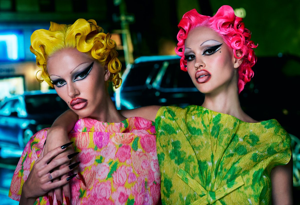 “Yes, we’re witches. We’re here to manifest. It’s popstar vibes now.” Sister duo Amelia Gray and Delilah Belle shake up the Deluxe Edition of our V155 Fall Preview 2025 issue.

Available online-only: shop.vmagazine.com/products/v155-…