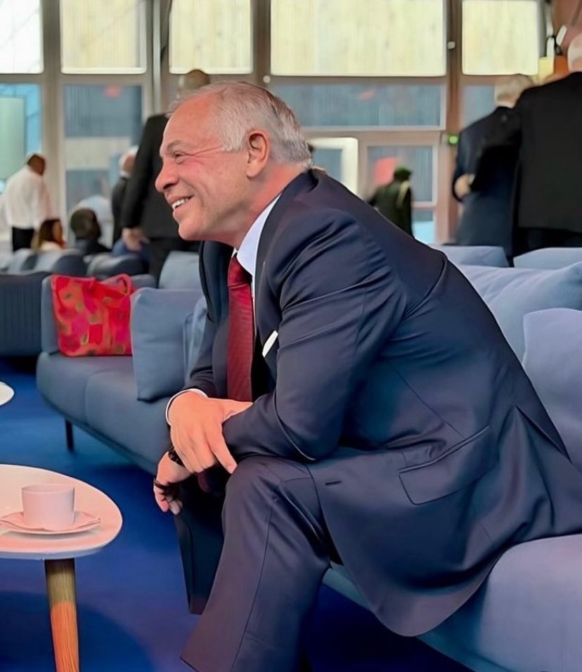 في ضحكتك يا زين أنا أنسى همومي…🇯🇴