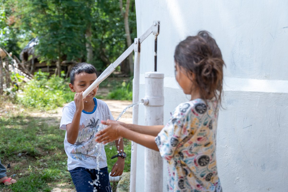 PnudColombia's tweet image. #MojanaClimayVida📢 +31 mil personas en La Mojana cuentan hoy con Sistemas de Cosecha de Agua Lluvia.💧
 
Junto al @FondoAdaptacion y las comunidades de esta región, fortalecemos la resiliencia al cambio climático con soluciones concretas de acceso a agua. 🌿🧵
