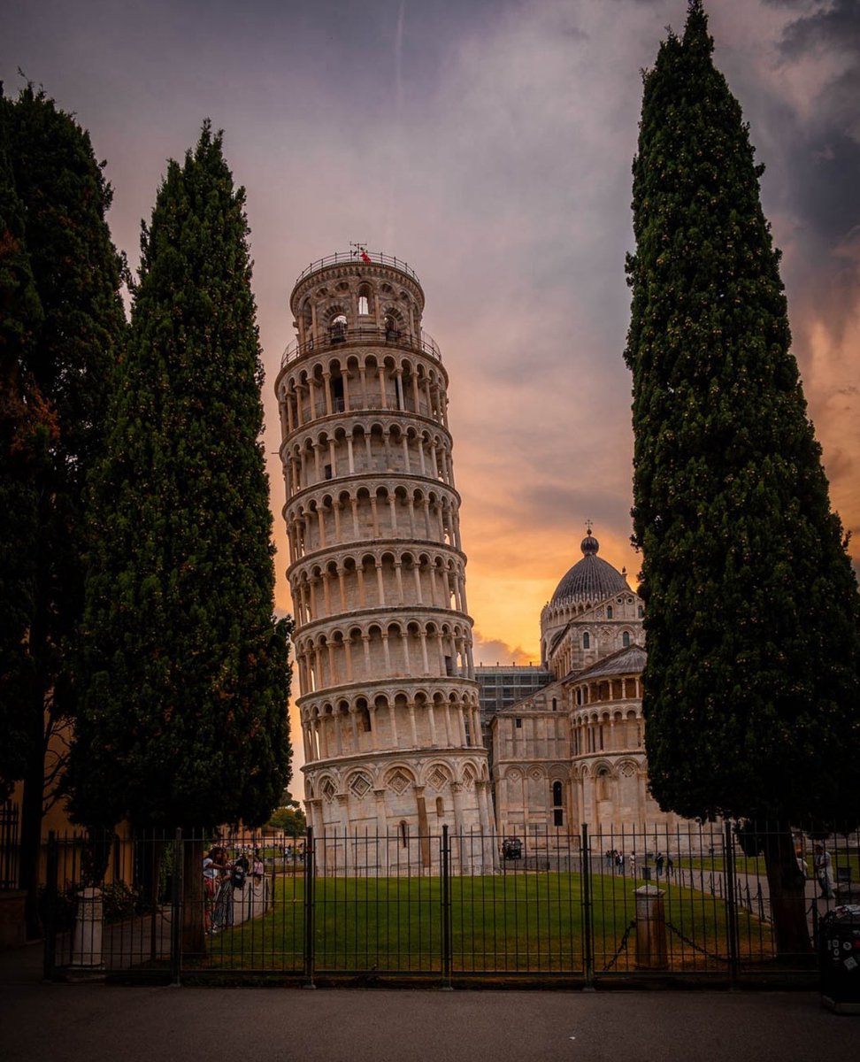WORLD 2025 🌊 (@w0rld2025) on Twitter photo Tuscany, Italy Tuscany, Italy
