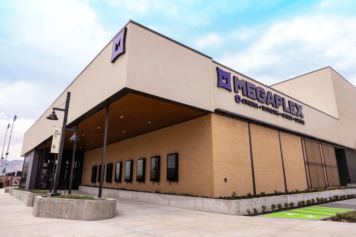 MillerSportsEnt's tweet photo. Larry H. Miller Megaplex opened its first cinema entertainment center in Downtown Daybreak yesterday, emphasizing Megaplex as a premier entertainment destination and the place where awe-inspiring moments become memories. 

Learn More: https://t.co/J6qobgnn4h https://t.co/mhnZUjtP3K