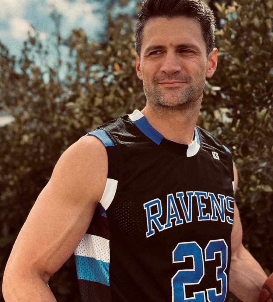 nathanthinkr's tweet image. signed &amp;amp; unsigned #23 jerseys are now available on jameslafferty.store, go order one now! 💙🏀