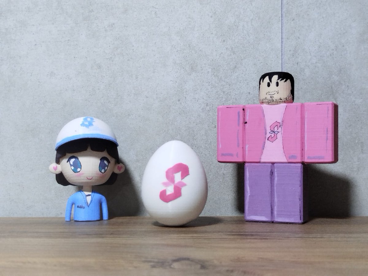 Just an ordinary <a href="/SuccinctLabs/">Succinct</a> egg. (3d-printed)