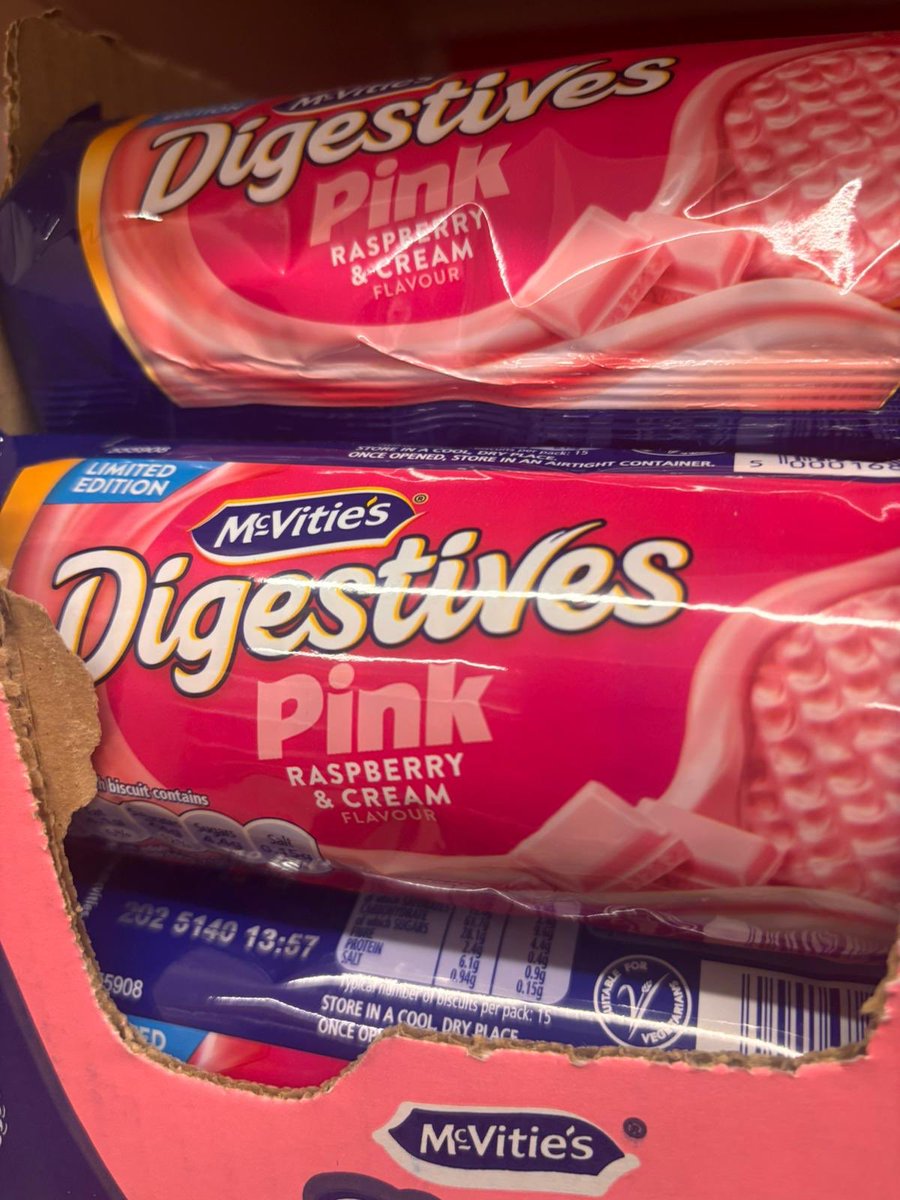 PrincessPink_86's tweet image. Hi @McVities, please make these a permanent thing theyβre stunning! π©· π€
