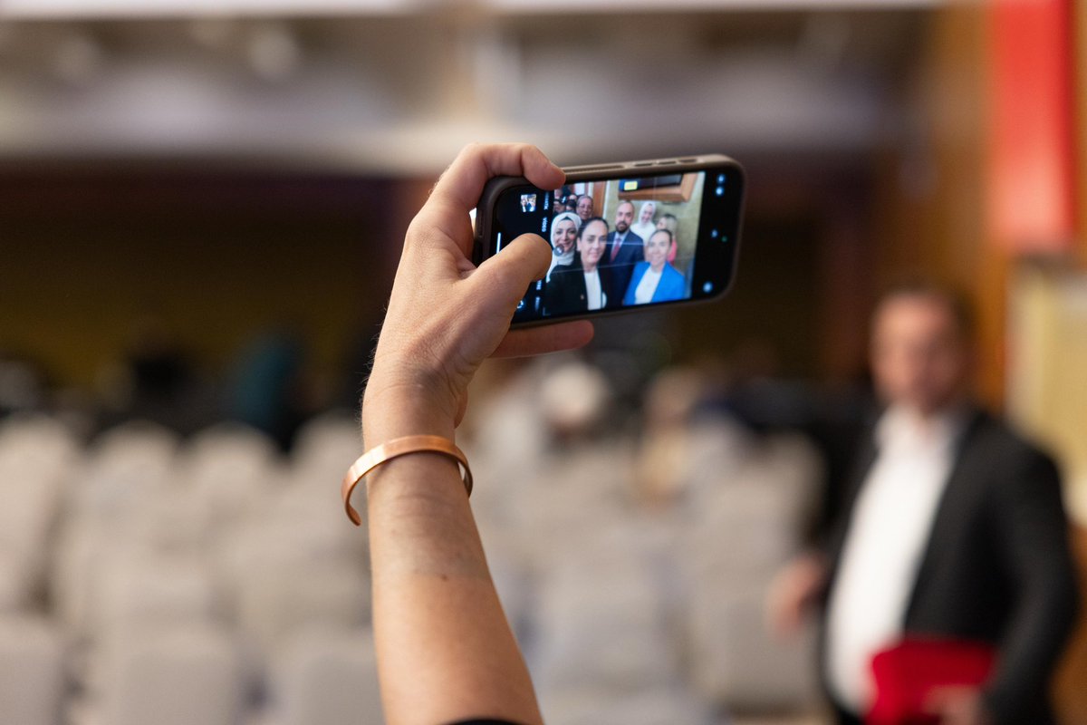 Kızılcahamam’da düzenlenen AK Parti Kadın Kolları Liderlik Akademisi’nde; etkili iletişim, dijital strateji ve sosyal medyada doğru dilin gücü üzerine bir sunum gerçekleştirdik.

Teşkilatımıza vizyon kazandıran Liderlik Akademisi'nin ortaya koyduğu katkıyı çok kıymetli buluyorum.