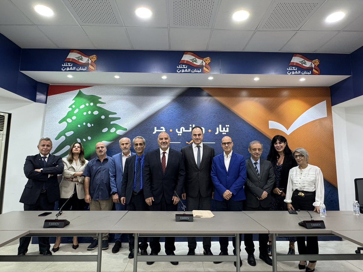 بتكليف من رئيس التيار الوطني الحر النائب جبران باسيل، التقى عضو لجنة الاعلام والاتصالات النيابية النائب جيمي جبور وفداً من وزارة الإعلام برئاسة المدير العام الدكتور حسان فلحة وعضوية رؤساء الوحدات والدوائر، وبحث معهم في أوضاع وزارة الإعلام وشؤون العاملين فيها. وقد استمع جبور الى