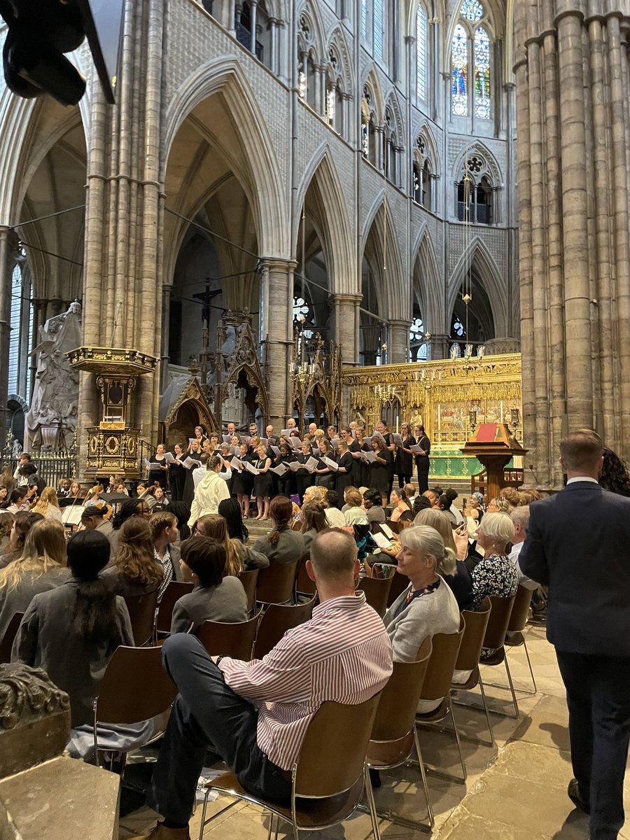 IdaHadjivayanis's tweet image. Westminster abbey today for my daughter’s end of year service. Happy Holidays to all :-)